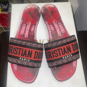 COPY - COPY - Women’s slides